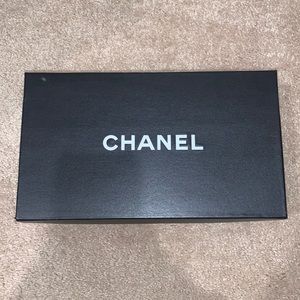 Chanel shoebox no dust bag